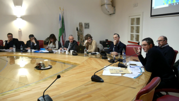 Ospedale dell’Avisio, in Val di Fassa opinioni a confronto su ristrutturazione e nuova realizzazione