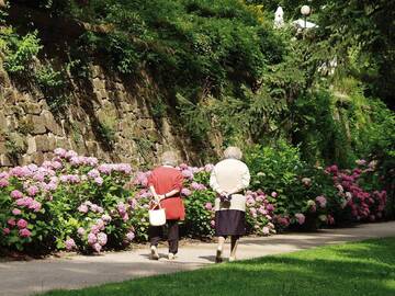 Anziani e persone vulnerabili, consigli per vincere il caldo 