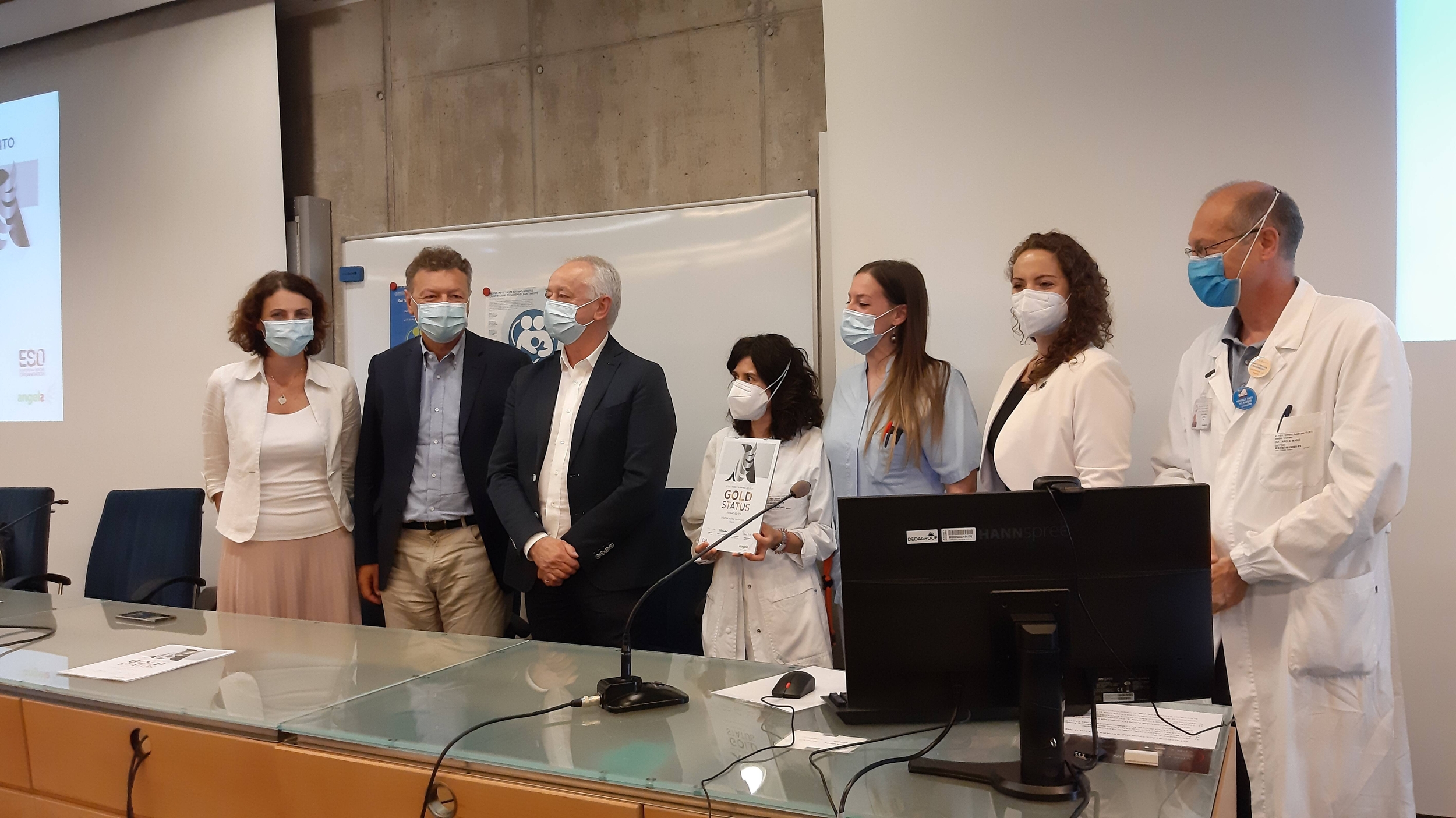 Immagine: consegna Angels Award