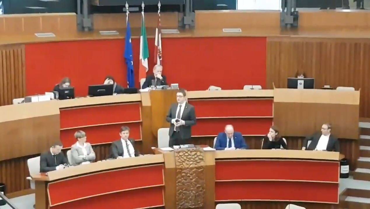 Immagine: consiglio provinciale