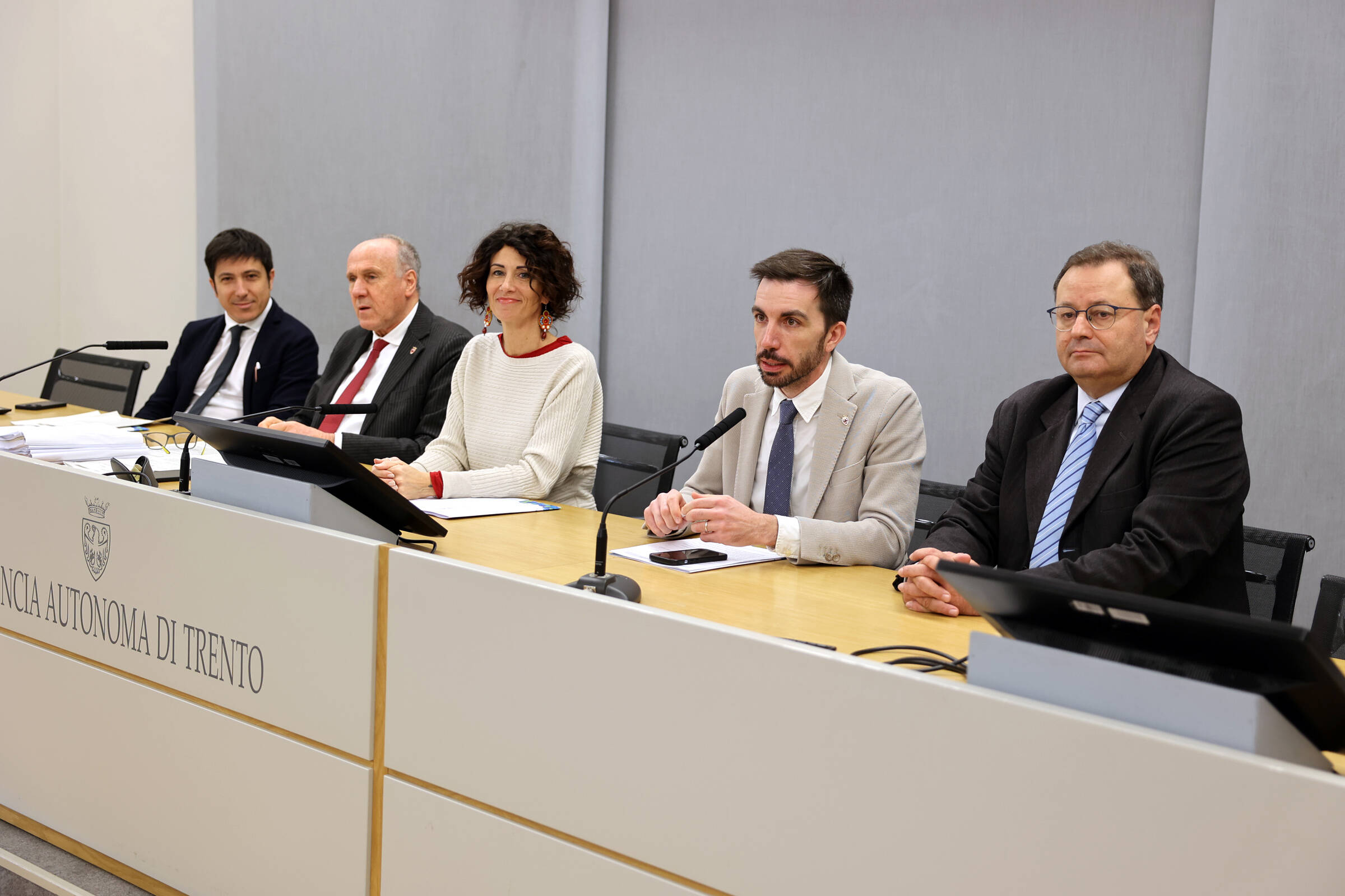 Immagine: Dirigente Ziglio - Assessore Tonina - Assessore Gerosa - Assessore Marchiori - Dirigente Groff