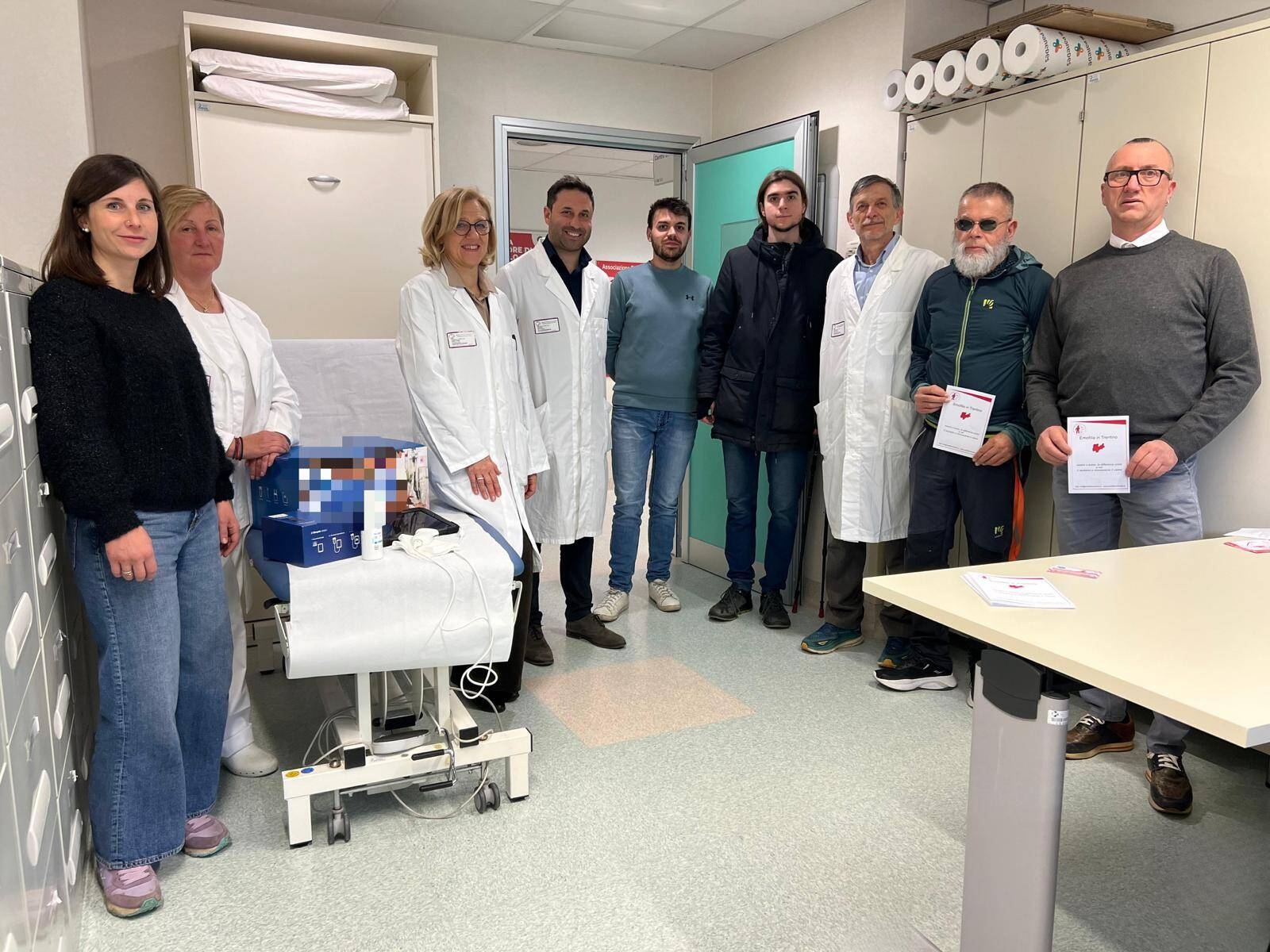 Immagine: Donazione ecografo Ass