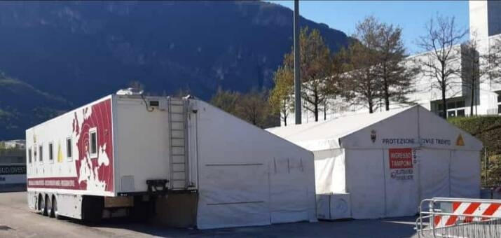 Immagine: drive thrugh vaccini trento sud