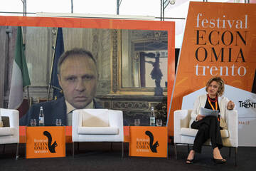 Lollobrigida: "Abbattere i fitofarmaci è una strada per migliorare la qualità del cibo, ma senza ideologia"