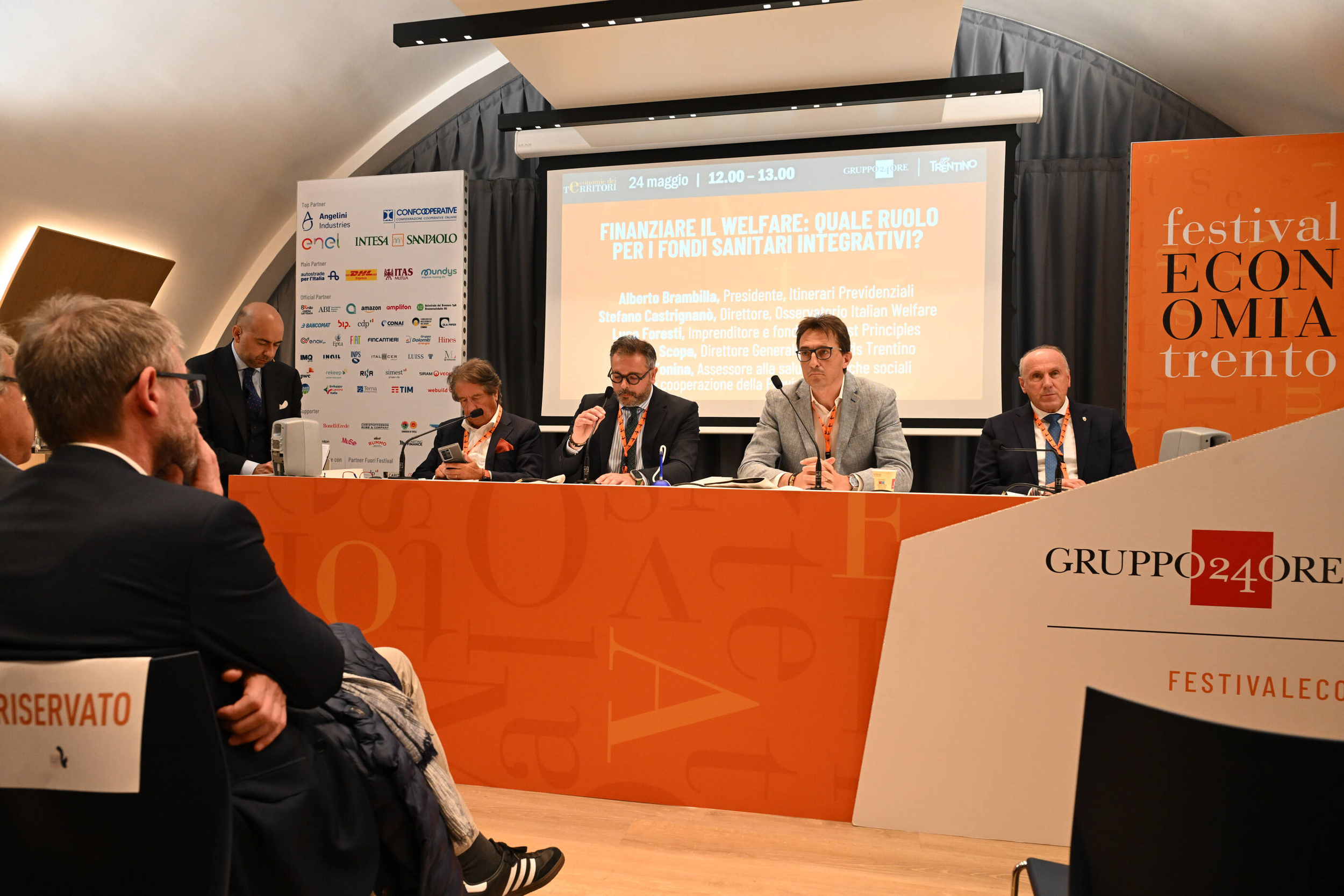 Immagine: Finanziare il welfare: quale ruolo per i fondi sanitari integrativi? Nella foto: Alessio Scopa, Alberto Brambilla, Stefano Castrignanò, Luca Foresti, Mario Tonina