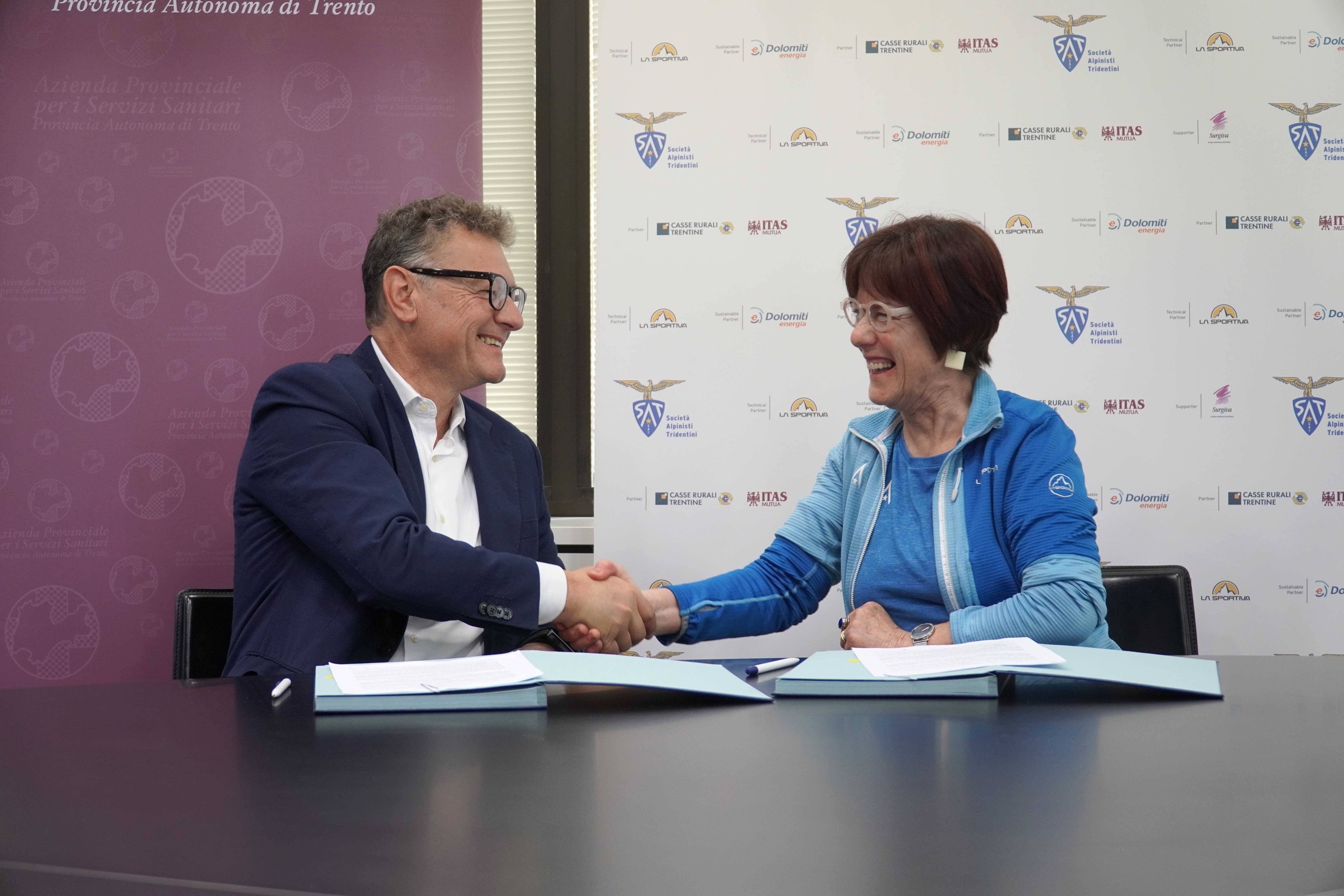 Immagine: Firma accordo Apss Sat