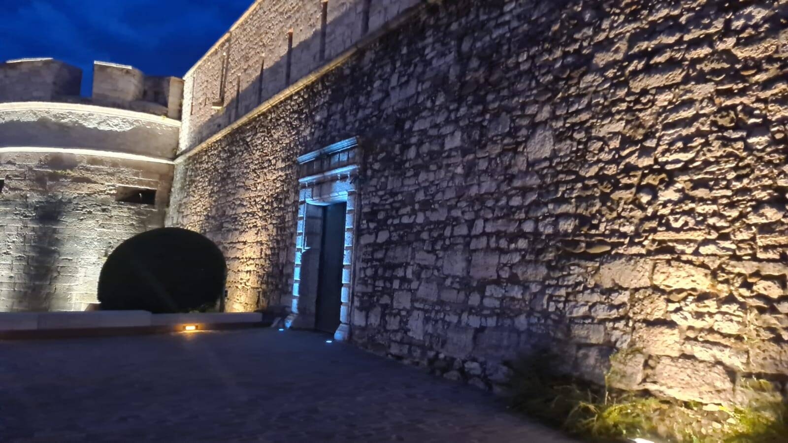 Immagine: Il Castello del Buonconsiglio di notte 