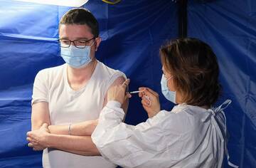 Vaccino, seconda dose per il presidente Fugatti e l'assessore Gottardi e terza per il vicepresidente Tonina