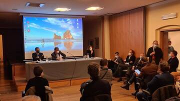 Fugatti: “Nef ospedèl de Fiem, Fascia e Cembra, dezidaron dessema coi teritories” 