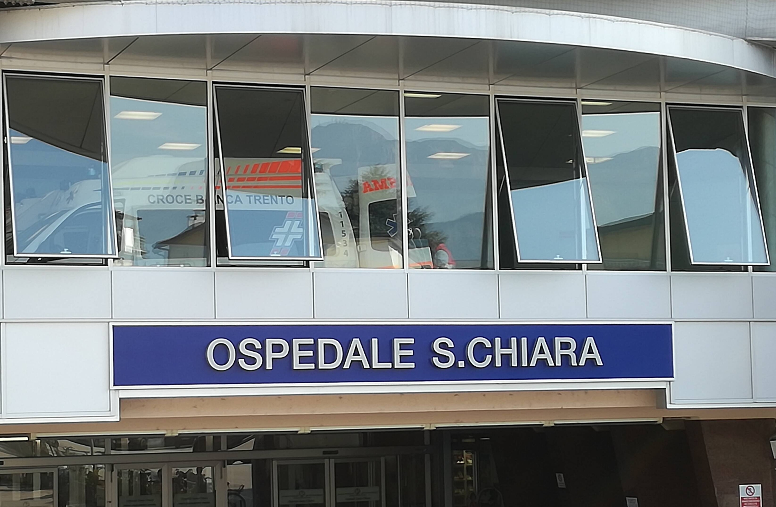 Immagine: ingresso ospedale santa chiara
