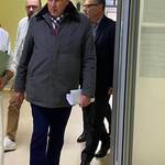 Immagine: L'assessore Tonina all'ospedale di Cles 