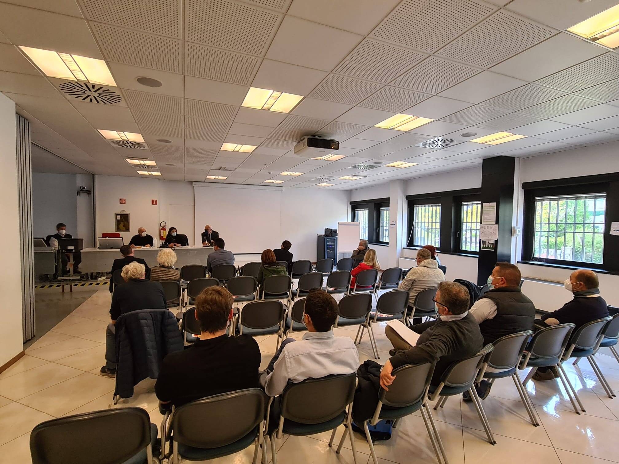 Immagine: L'incontro con i rappresentanti delle associazioni che si occupano del trasporto sanitario