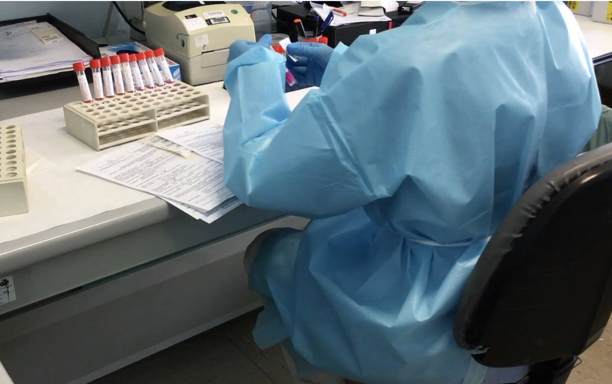 Immagine: Laboratorio tamponi Covid