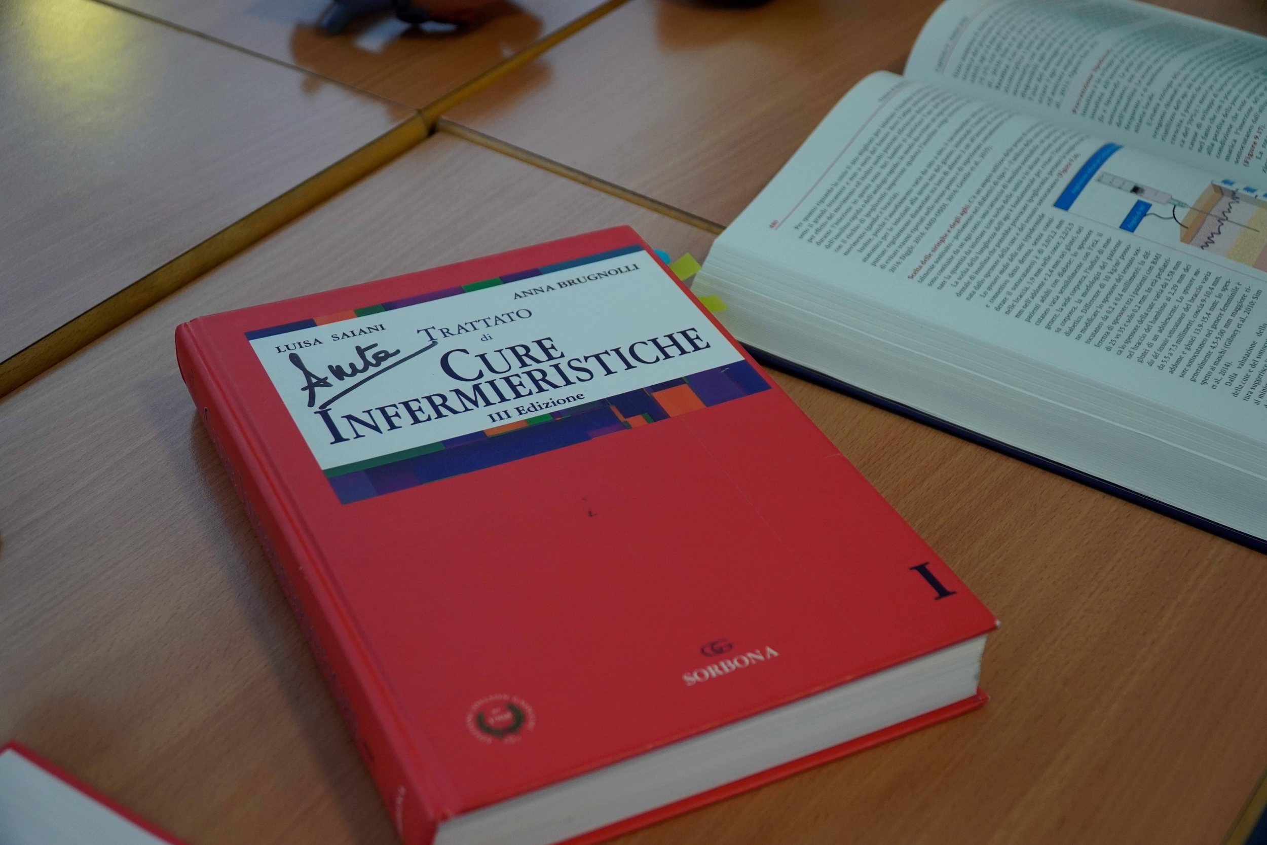 Immagine: Libro infermieristica