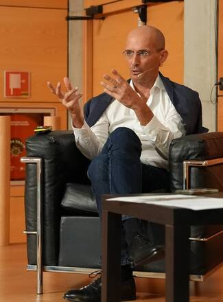 “Vivere cento anni in salute”: miti, verità e nuove frontiere della longevità 