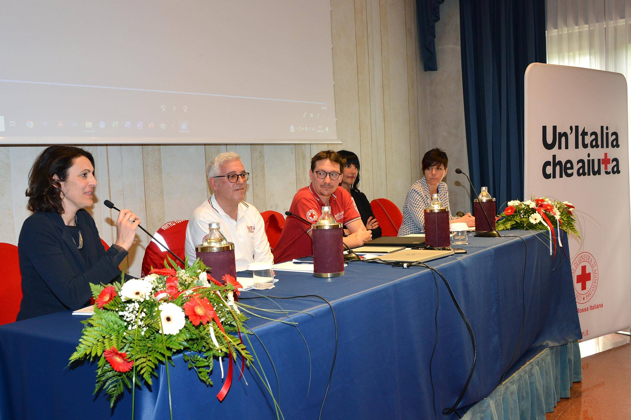 Immagine: Tavola Rotonda Croce Rossa1