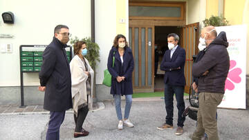 Tione, i vaccini approdano in teatro: 1.300 somministrazioni a settimana