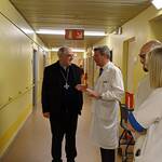 Immagine: visita dell’arcivescovo di Trento al Santa Chiara di Trento