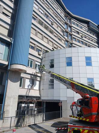 Principio di incendio all’ospedale Santa Chiara, situazione sotto controllo